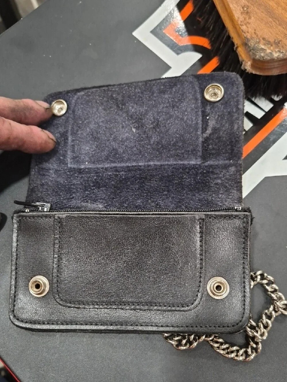 Harley-Davidson Black Leather Wallet with Red Winged Logo and Chain